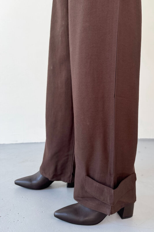 TKM-13337 Kahverengi Yumuşak Dokulu Gabardin Kuşaklı Crop Trençkot & Pantolon İkili Takım - 4