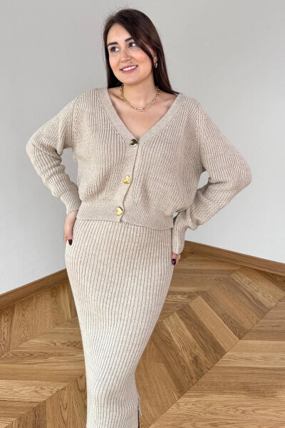 TKM-13357 Bej Kalpli Düğmeli Hırka & Etek Oversize Triko Takım - Cappmoda (1)