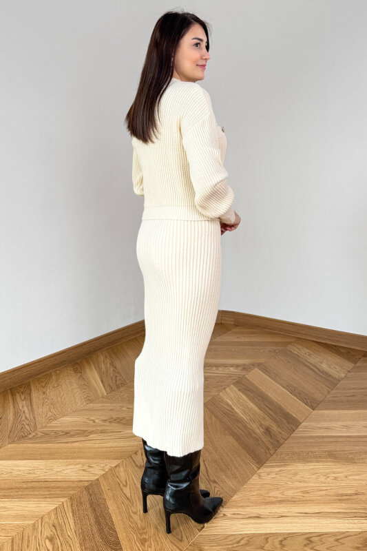 TKM-13358 Ekru Kalın Fitilli Düğme Detaylı Etekli Triko Takım - 4