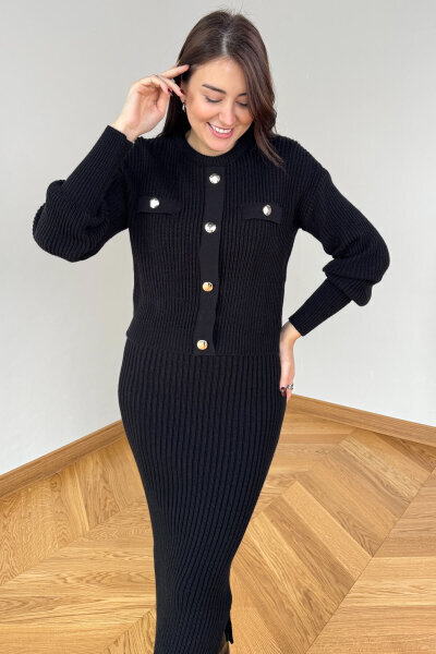 TKM-13358 Siyah Kalın Fitilli Düğme Detaylı Etekli Triko Takım - Cappmoda (1)