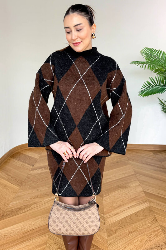 TKM-13368 Siyah-Kahverengi Dik Yaka Kalın Triko Kazak & Mini Etek İkili Takım - 1