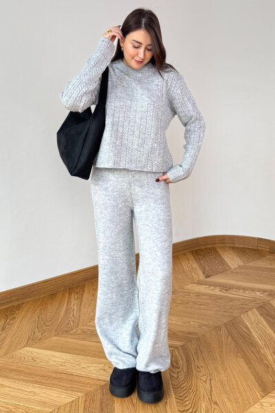 TKM-2528 Gri Örgü Desenli Tiftikli Yumoş Triko Takım - Cappmoda