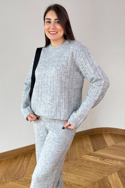 TKM-2528 Gri Örgü Desenli Tiftikli Yumoş Triko Takım - Cappmoda (1)