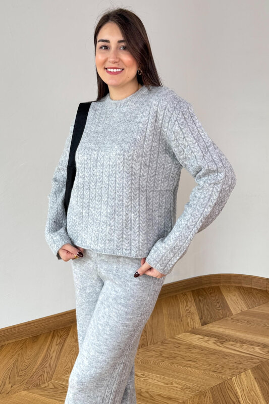 TKM-2528 Gri Örgü Desenli Tiftikli Yumoş Triko Takım - 2