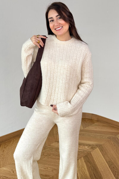 TKM-2528 Krem Örgü Desenli Tiftikli Yumoş Triko Takım - Cappmoda (1)
