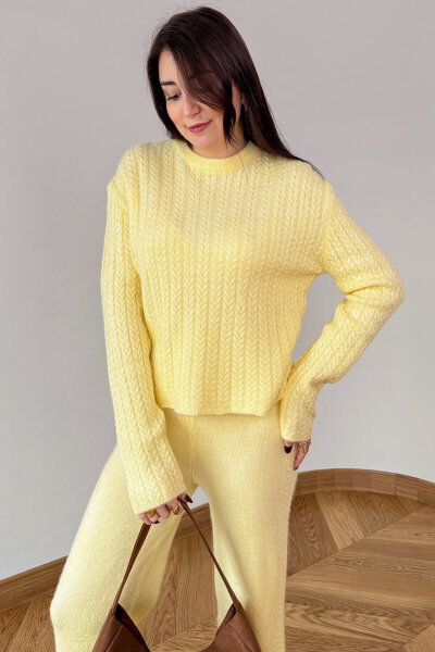 TKM-2528 Sarı Örgü Desenli Tiftikli Yumoş Triko Takım - Cappmoda (1)