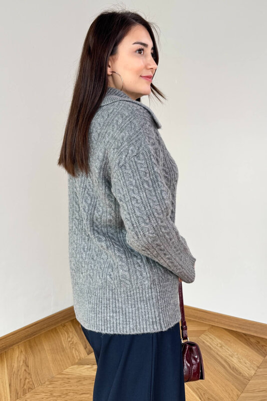 TRK-2510 Gri Geniş Polo Yaka Saç Örgü Desen Oversize Triko Kazak - 4