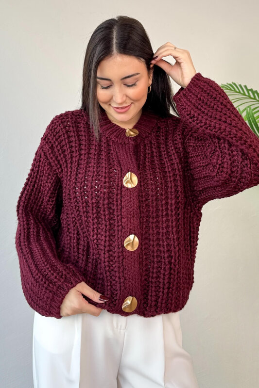 TRK-3086 Bordo Kalın Örgü Kumaş Gold Düğmeli Oversize Hırka - 4