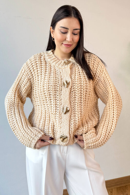 TRK-3086 Taş Rengi Kalın Örgü Kumaş Gold Düğmeli Oversize Hırka - 3