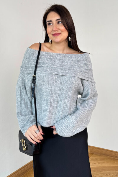 TRK-4552 Karmelanj Madonna Yaka Fitil Detaylı Triko 