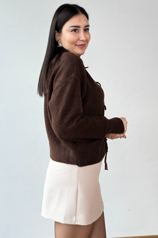 TRK-5318 Acı Kahve Önden Bağlamalı Salaş Triko Hırka - 2