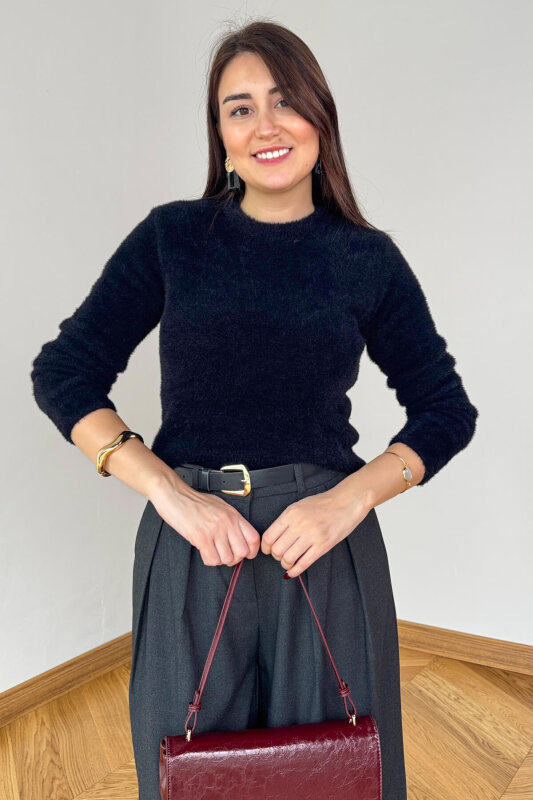 TRK-5321 Siyah Yumoş Sakallı Yuvarlak Yaka Triko Kazak - 1