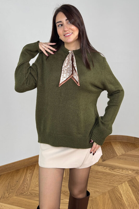 TRK-5323 Haki Fular Detaylı Oversize Salaş Triko Kazak - 2