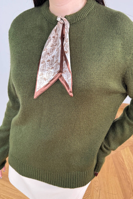 TRK-5323 Haki Fular Detaylı Oversize Salaş Triko Kazak - 5