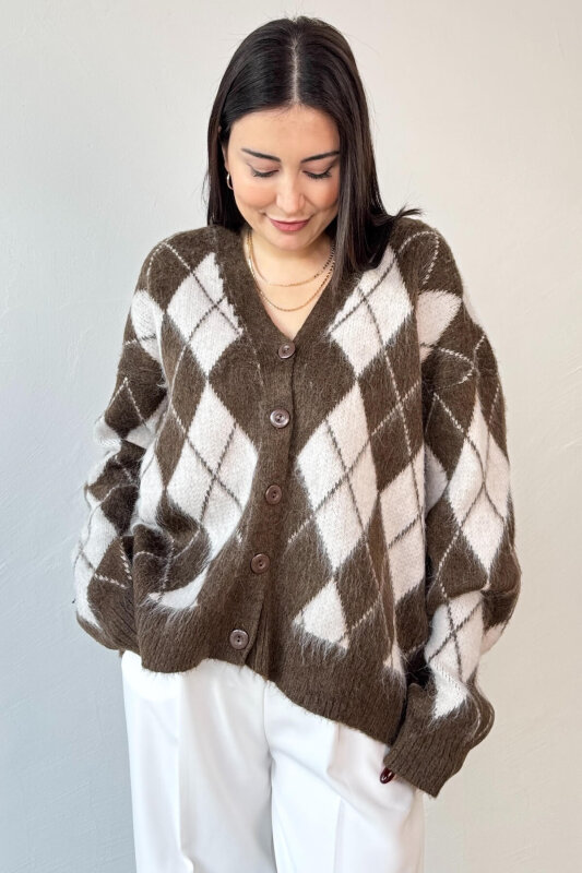 TRK-8182 Kahve-Ekru Kırçıllı Triko Baklava Desen Oversize Hırka - 5