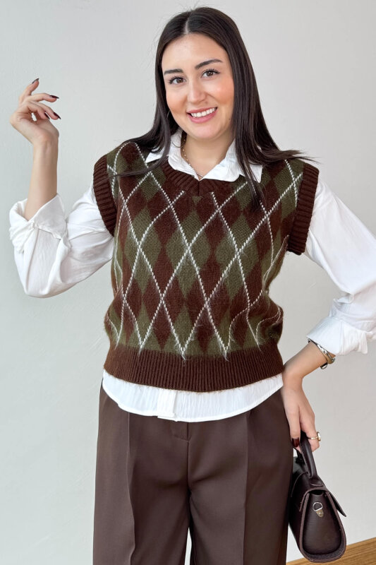 TRK-8183 Kahverengi Kırçıllı Triko Baklava Desen V Yaka Süveter - 1